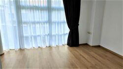 Cambridge Road (D8), Terrace #563758651